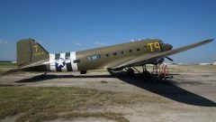 Douglas C-49J Skytrain 43-1975/T-9/T USAAF, Vintage Flying Museum Fort Worth, Texas