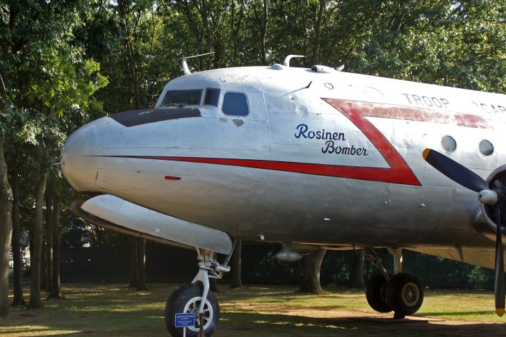 Douglas C-54E Skymaster 44-9063 USAAF