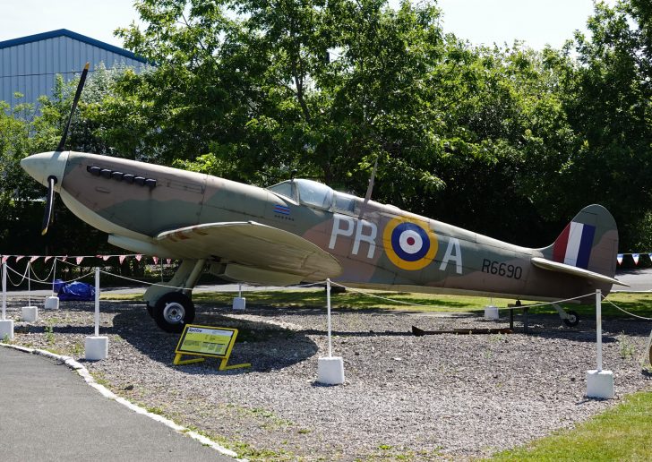 Supermarine Spitfire Mk Ia R6690/PR-A 609 (West Riding) Squadron, Royal Auxiliary Air Force, Yorkshire Air Museum, Elvington UK