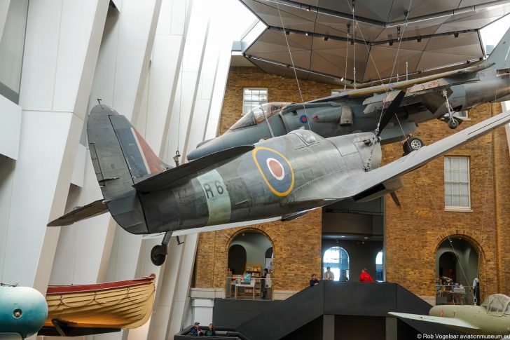 Supermarine Spitfire Mk.1a R6915 RAF | (IWM) Imperial War Museum London