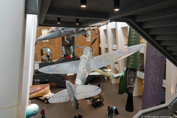 Supermarine Spitfire Mk.1a R6915 RAF | (IWM) Imperial War Museum London