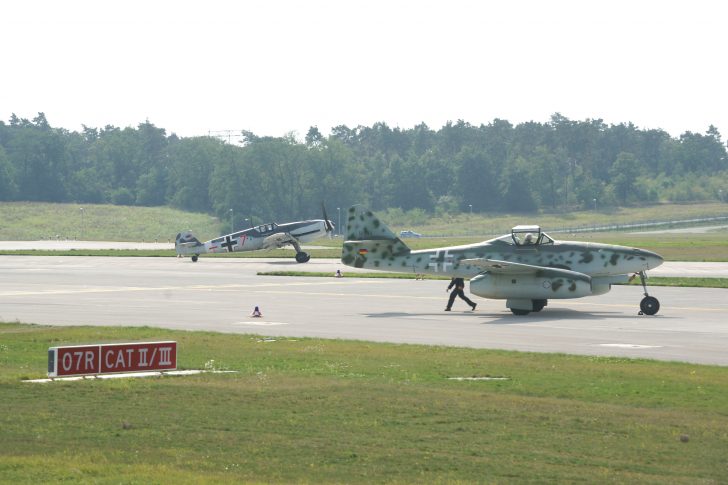 Messerschmitt Me 262B1A (D-IMTT) 501244 Luftwaffe and Messerschmitt Bf (Me) 109 G4 (D-FWME) -+7 Luftwaffe | Messerschmitt Flugmuseum