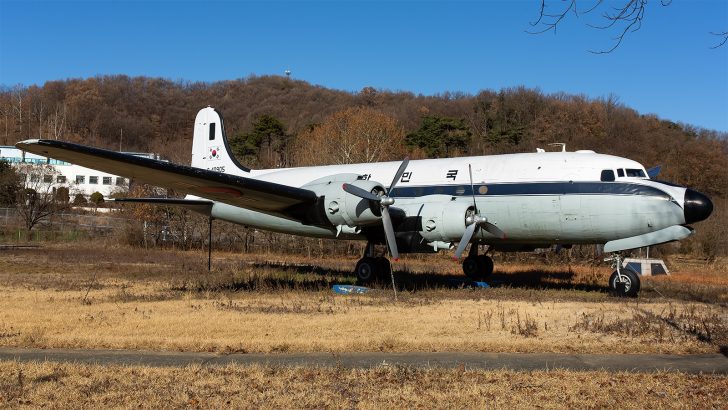 Douglas C-54E Skymaster 0-40905 Republic of Korea Air Force