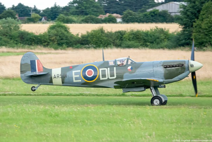 Supermarine Spitfire LF.5C (G-AWII) AR501/DU-E RAF, Shuttleworth Collection